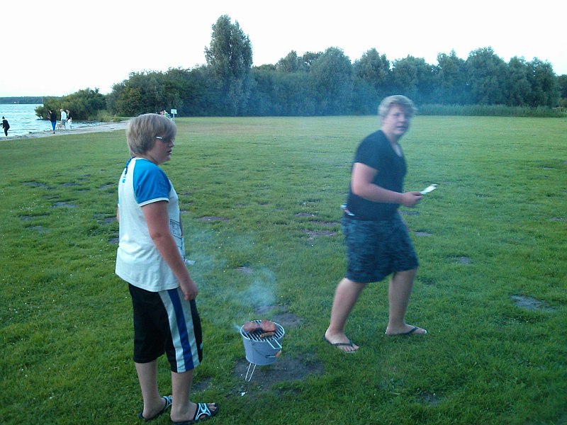 Grillen am SBS-Strandhaus (Fleesensee)